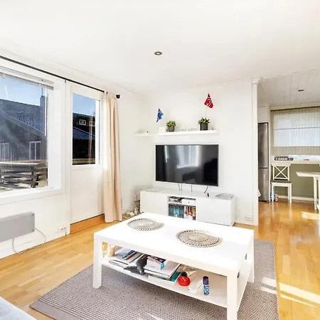 Apartmán With Balcony And Free Parking *