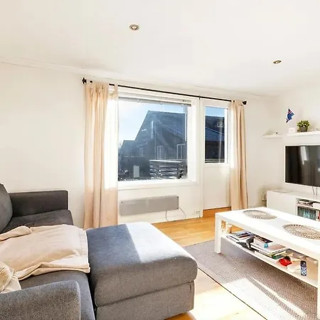 Appartement With Balcony And Free Parking